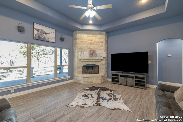 Image 18 of 35 For 355 Shannon Ridge Dr