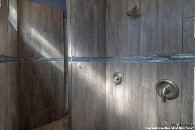 Image 30 of 35 For 355 Shannon Ridge Dr