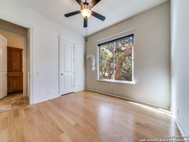 Image 16 of 36 For 16 Liser Glen