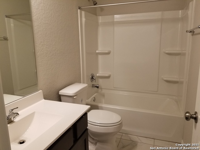 Image 26 of 35 For 6123 Longhurst