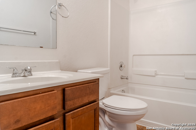 Image 15 of 27 For 130 Palazzo Torre