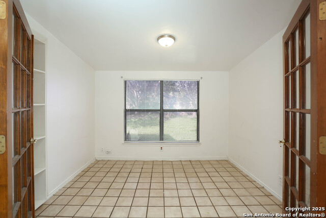 Image 11 of 20 For 11009 Almond Prk