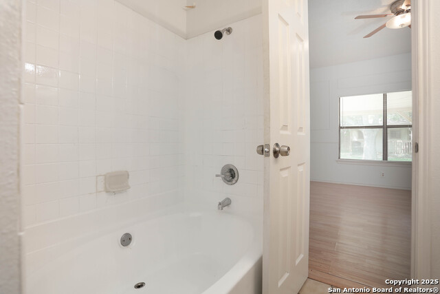 Image 17 of 20 For 11009 Almond Prk