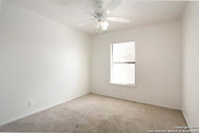 Image 18 of 20 For 11009 Almond Prk