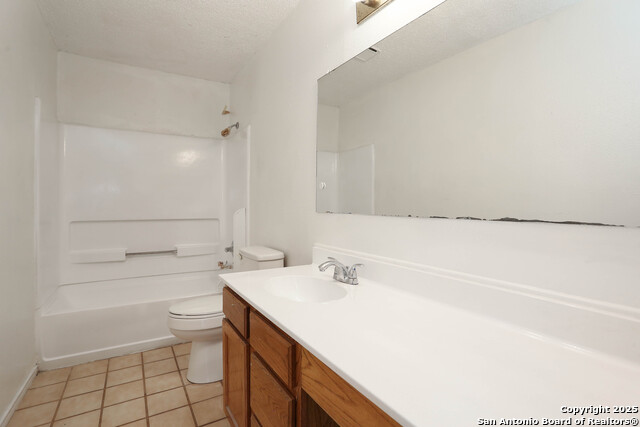 Image 19 of 20 For 11009 Almond Prk