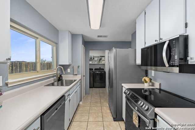 Image 14 of 40 For 3315 Glacier Lake