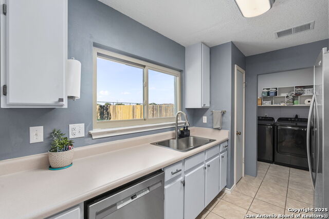 Image 15 of 40 For 3315 Glacier Lake