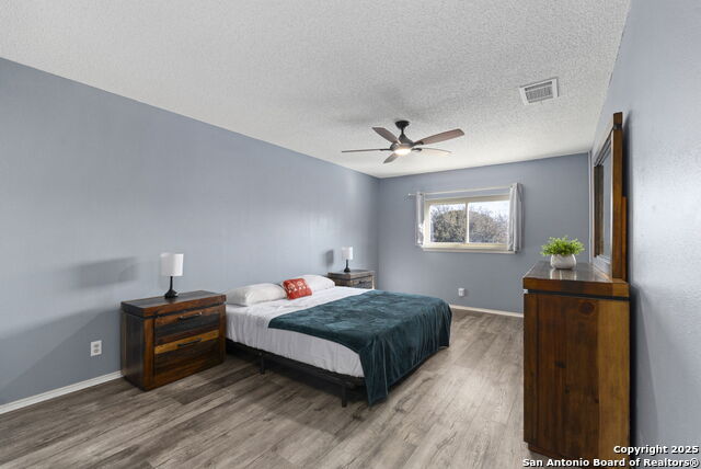 Image 18 of 40 For 3315 Glacier Lake