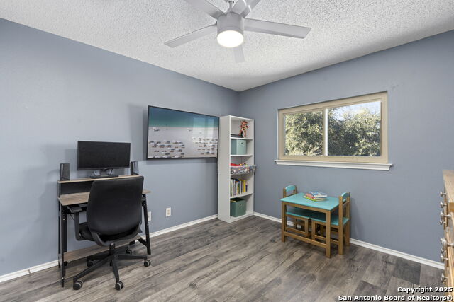 Image 26 of 40 For 3315 Glacier Lake