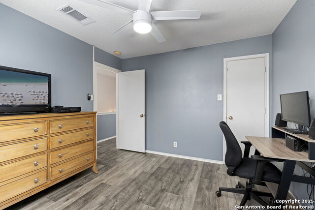 Image 27 of 40 For 3315 Glacier Lake