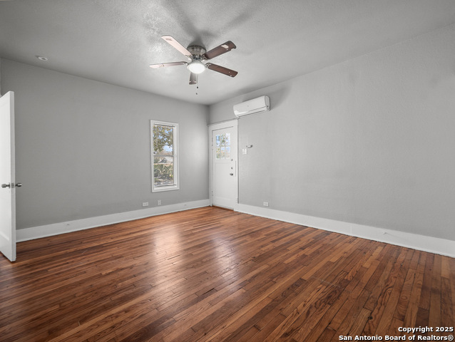 Image 3 of 11 For 339 Kayton