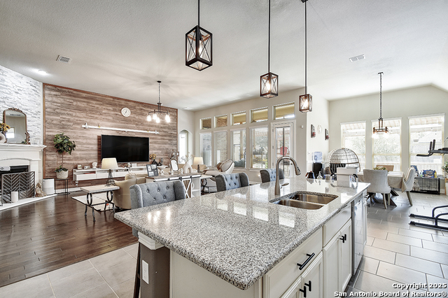 Image 11 of 31 For 12822 Florianne