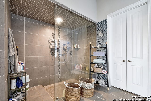 Image 16 of 31 For 12822 Florianne