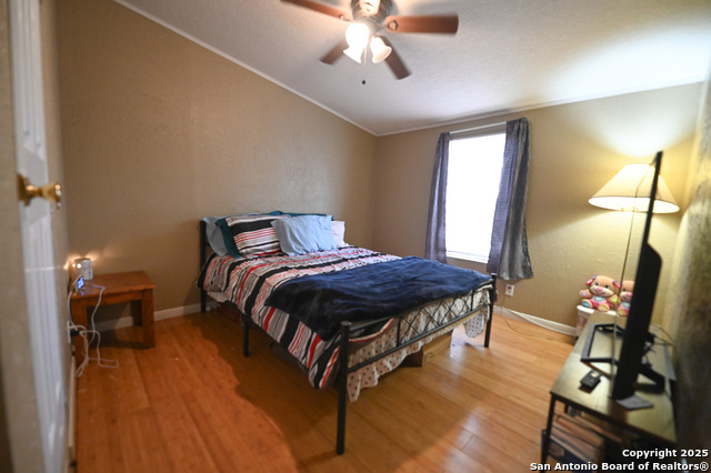 Image 10 of 21 For 42 Mobile Rd