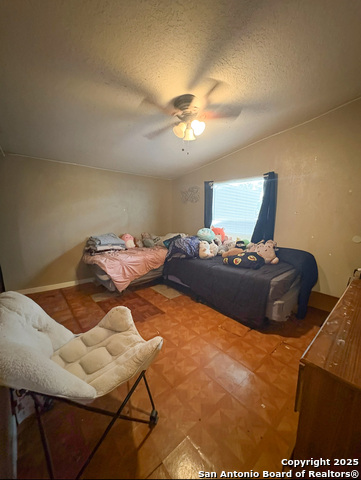 Image 12 of 21 For 42 Mobile Rd