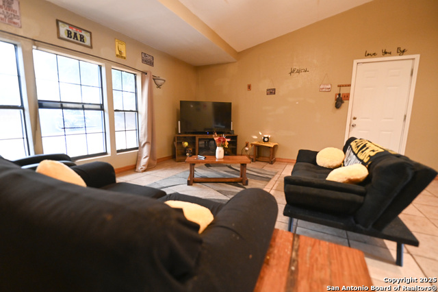 Image 17 of 21 For 42 Mobile Rd