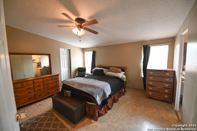 Image 7 of 21 For 42 Mobile Rd