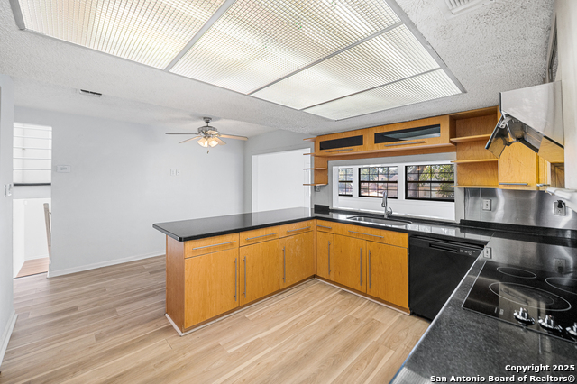 Image 12 of 46 For 6102 Woodmoor