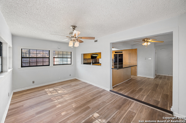 Image 14 of 46 For 6102 Woodmoor