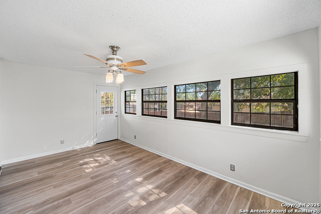 Image 15 of 46 For 6102 Woodmoor