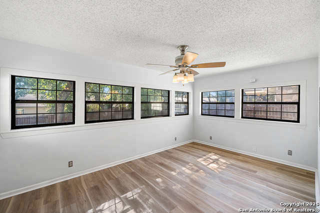 Image 16 of 46 For 6102 Woodmoor