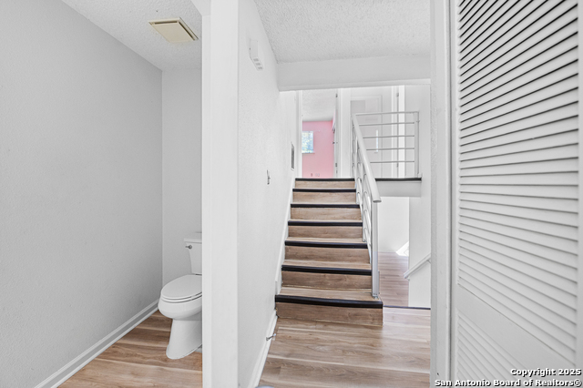 Image 33 of 46 For 6102 Woodmoor