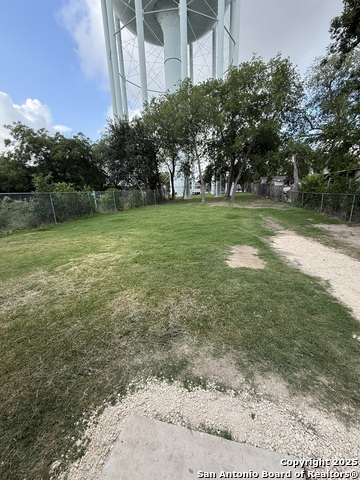 Image 17 of 18 For 118 Drury Ln