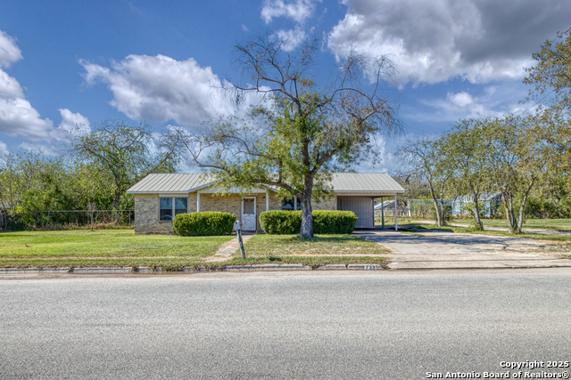 Details for 733 Camp N , Uvalde, TX 78801