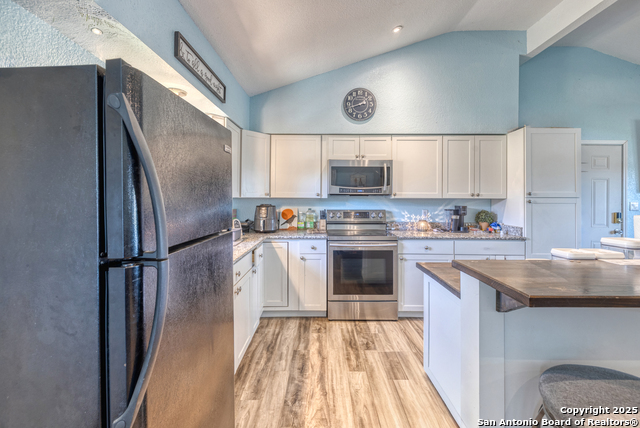 Image 12 of 27 For 733 Camp N 