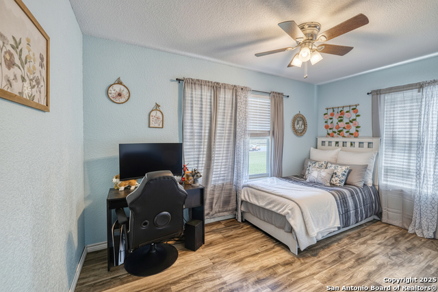 Image 16 of 27 For 733 Camp N 