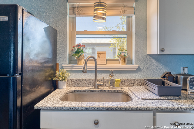 Image 18 of 27 For 733 Camp N 