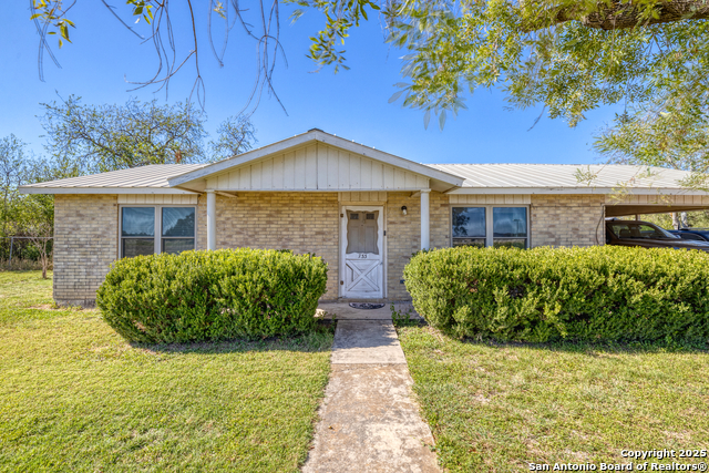 Image 4 of 27 For 733 Camp N 