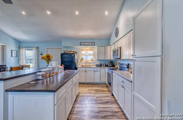 Image 8 of 27 For 733 Camp N 