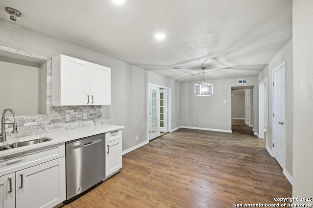 Image 5 of 12 For 425 Wright E