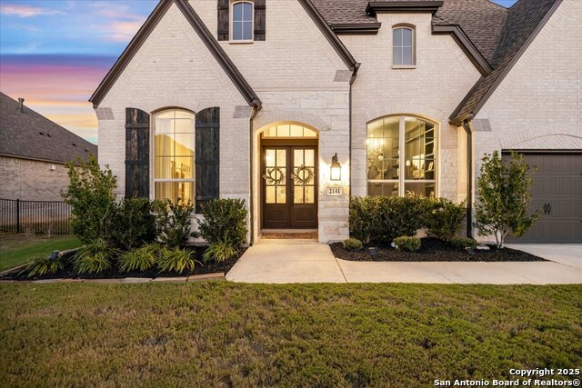 Image 2 of 47 For 2141 Glendon