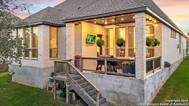 Image 28 of 47 For 2141 Glendon