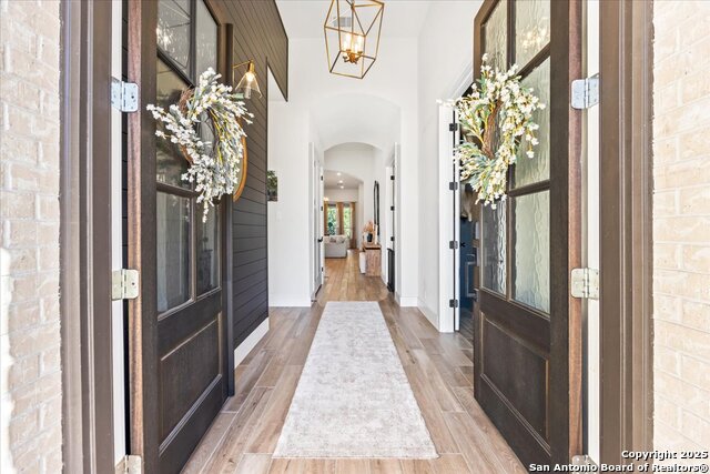 Image 4 of 47 For 2141 Glendon