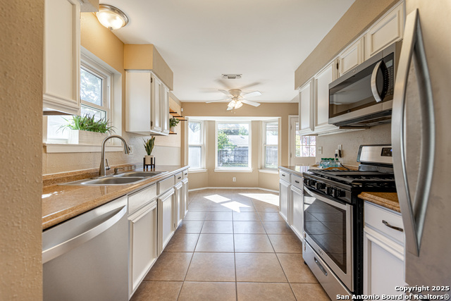 Image 6 of 17 For 4530 Hidden Creek