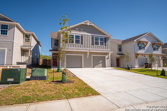 Image 2 of 76 For 12352 Montgomery Forest