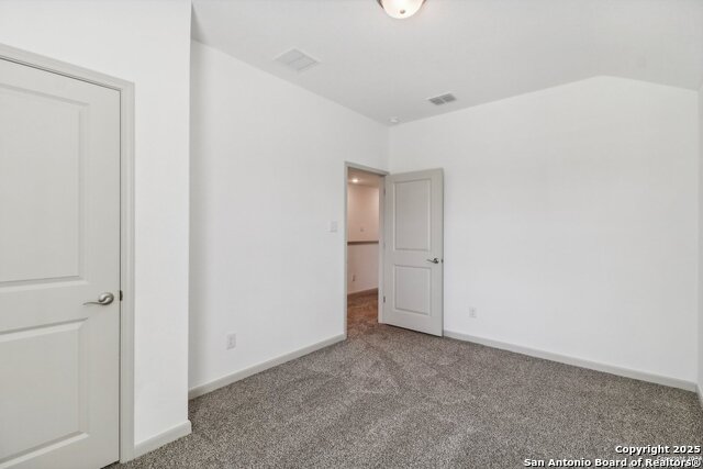 Image 21 of 76 For 12352 Montgomery Forest