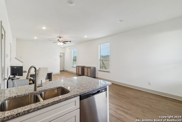 Image 12 of 39 For 12356 Montgomery Forest