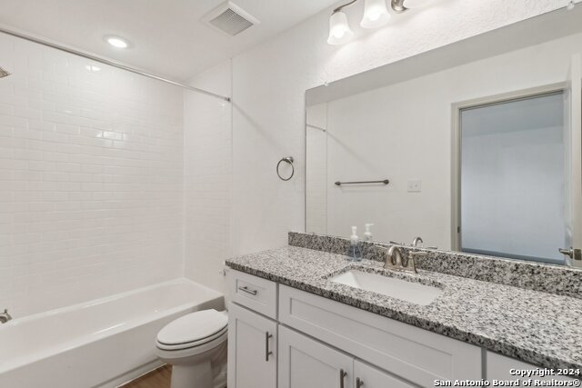 Image 28 of 39 For 12356 Montgomery Forest