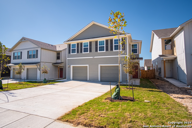 Image 3 of 39 For 12356 Montgomery Forest