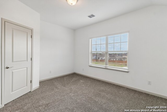 Image 34 of 39 For 12356 Montgomery Forest