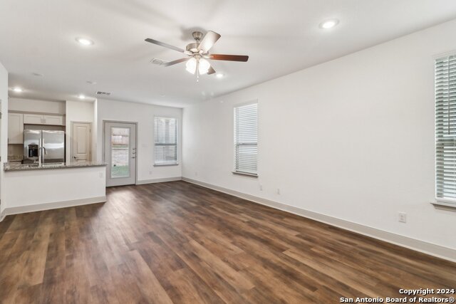 Image 6 of 39 For 12356 Montgomery Forest