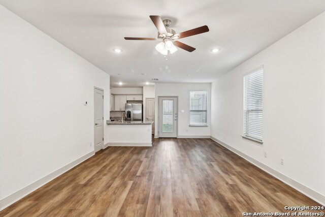 Image 7 of 39 For 12356 Montgomery Forest