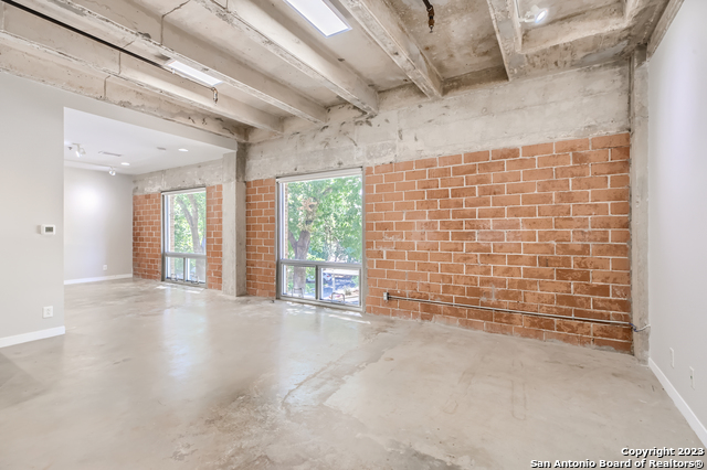 Image 10 of 36 For 1115 Alamo St S 2302