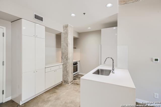 Image 17 of 36 For 1115 Alamo St S 2302