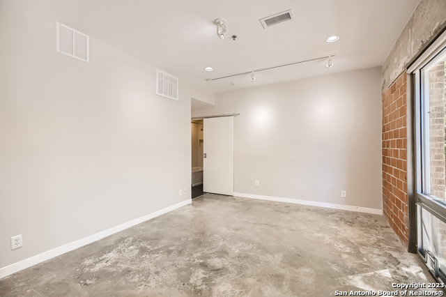 Image 25 of 36 For 1115 Alamo St S 2302