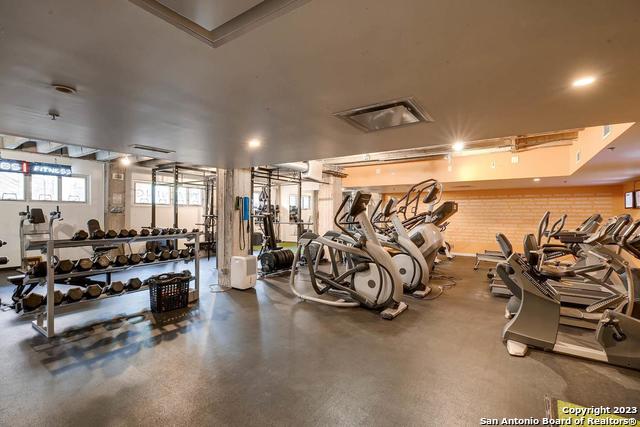 Image 27 of 36 For 1115 Alamo St S 2302